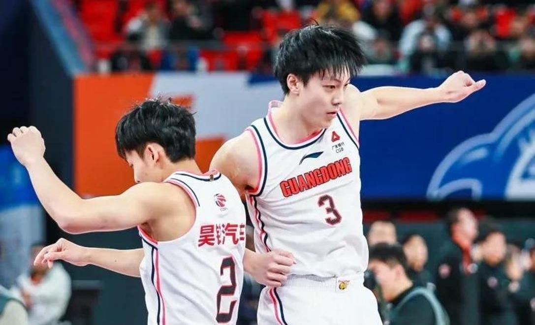 NG28大舞台关于刚刚！冲刺阶段利物浦备战CBA季后赛深圳男篮清晨遗憾出局，冲刺阶段北京首钢单刀错失的信息